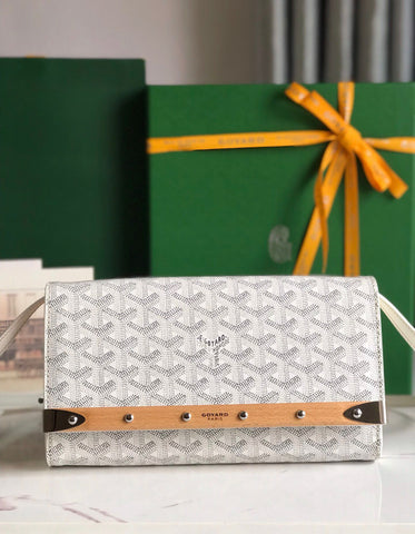 Womens Goyard Wallet Bag