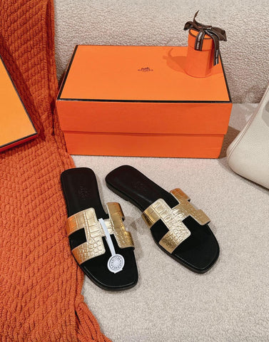 Womens Gold H Sandals